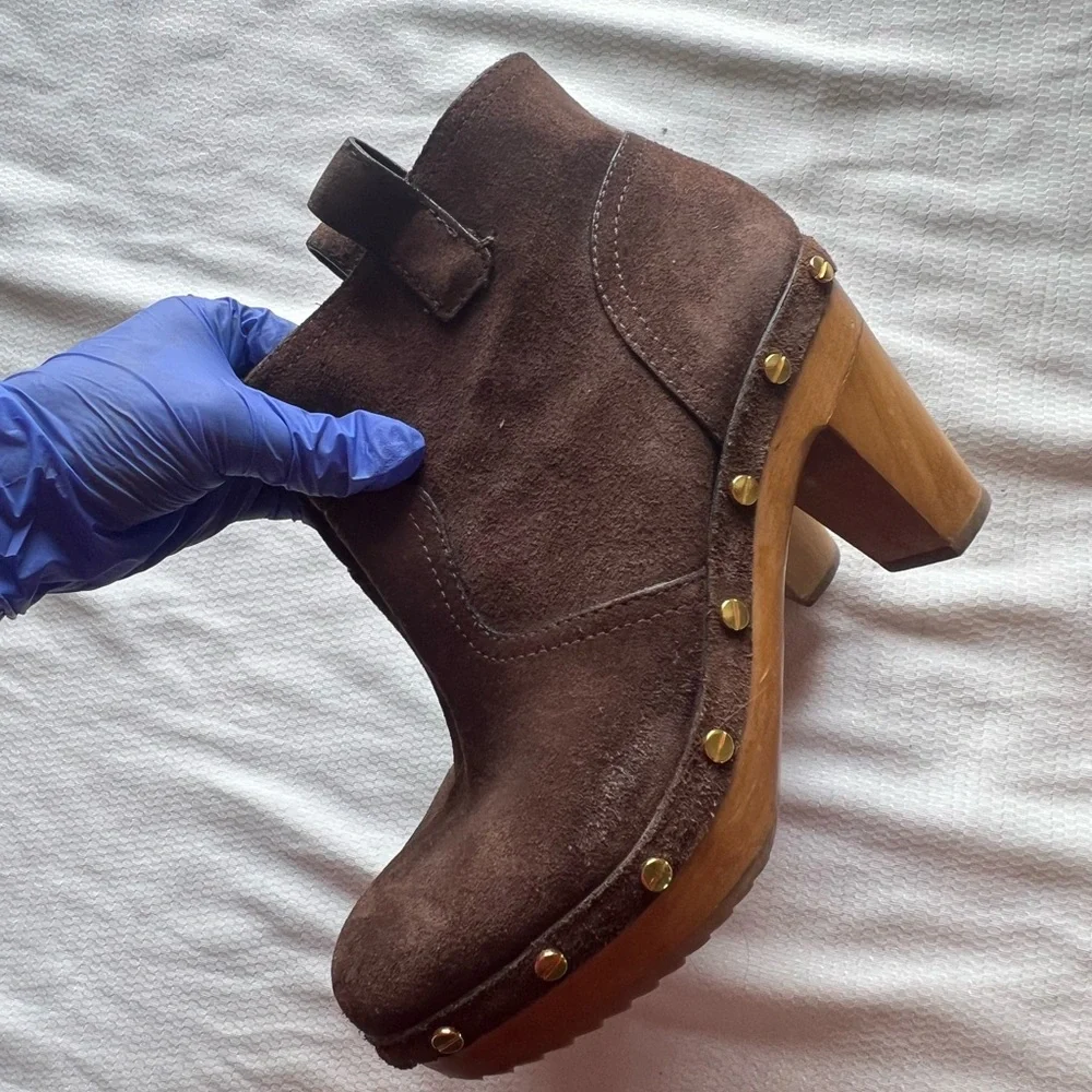 Tory Burch Brown Heeled Boots with Gold Accents‎